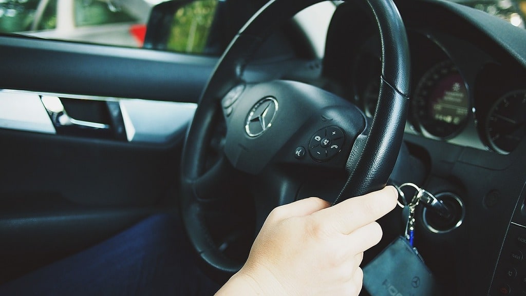 Voyant moteur allumé : entretien ou panne grave ?